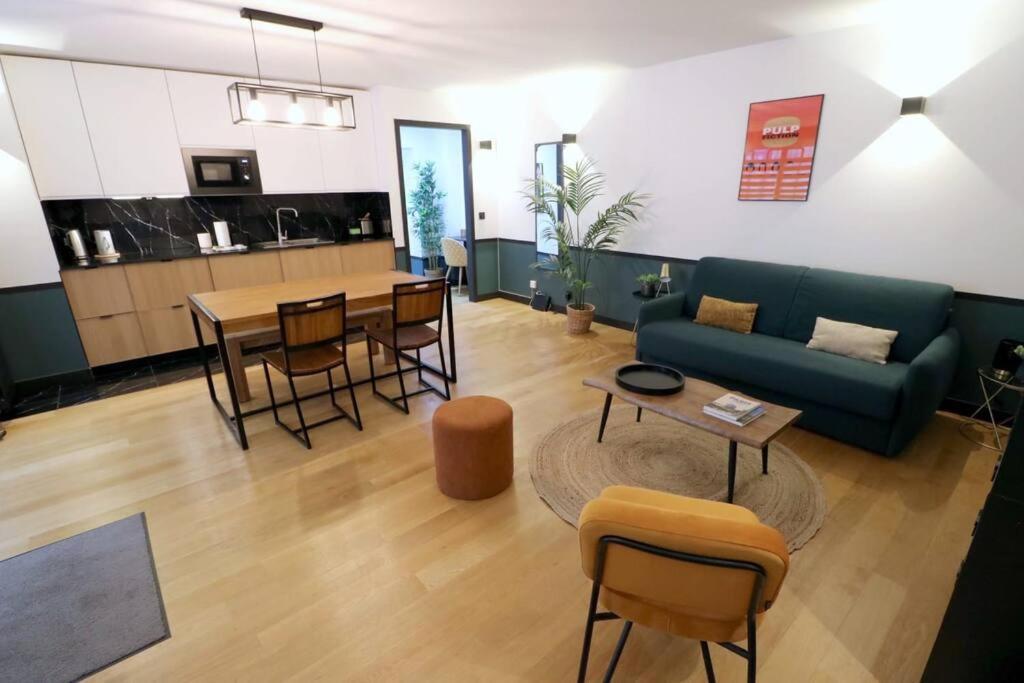 Appartamento Cocon Neuf - Coeur Du 11E Parigi Esterno foto