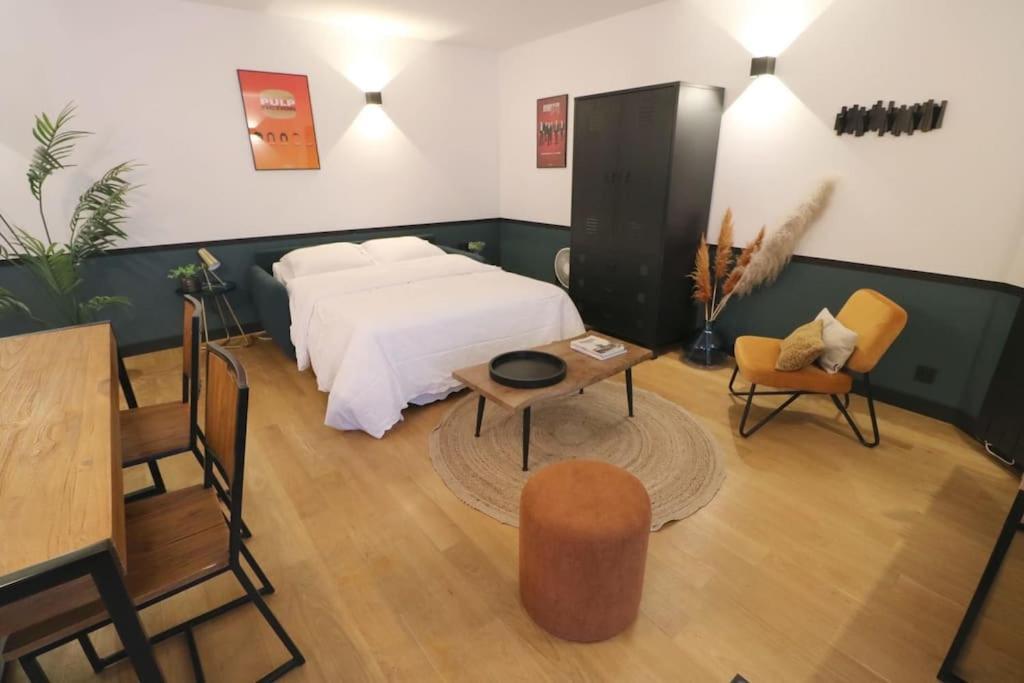 Appartamento Cocon Neuf - Coeur Du 11E Parigi Esterno foto